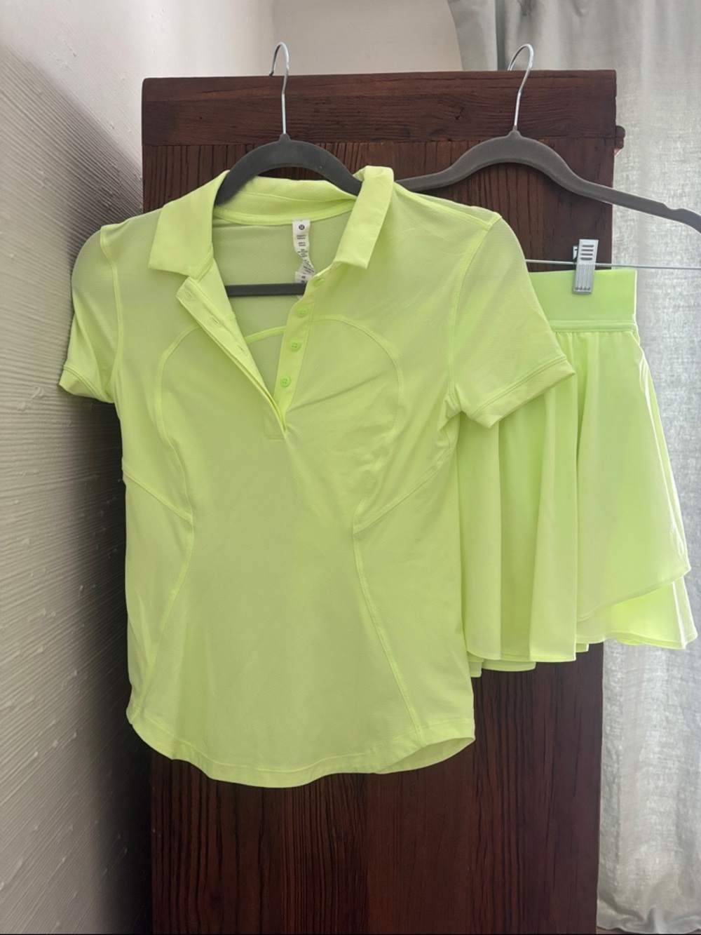 lululemon athletica Bright Lime/Yellow Pleated Mini Skirt - Picture 2 of 6